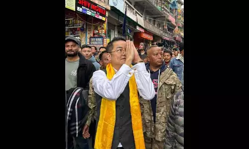 भारतीय Gorkha जनशक्ति मोर्चा के प्रमुख अजय एडवर्ड्स ने चाय बोनस-भूमि विरोध को बढ़ावा दिया