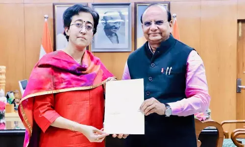आतिशी ने दिल्ली के मुख्यमंत्री पद से दिया इस्तीफा, उपराज्यपाल ने भंग की विधानसभा आतिशी ने दिल्ली के मुख्यमंत्री पद से दिया इस्तीफा, उपराज्यपाल ने भंग की विधानसभा