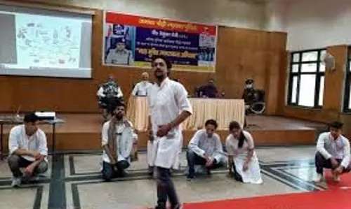 श्रीनगर में नशा विरोधी जागरूकता कार्यक्रम आयोजित श्रीनगर में नशा विरोधी जागरूकता कार्यक्रम आयोजित