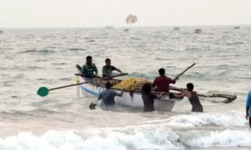 श्रीलंकाई नौसेना ने Tamil Nadu के 14 मछुआरों को गिरफ्तार किया