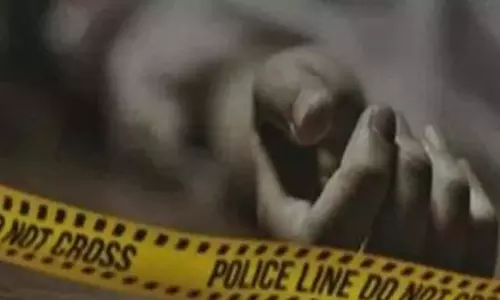 Telangana: रिश्ते पर ‘सलाह’ न मानने पर एक व्यक्ति ने बेटी की हत्या कर दी Telangana: रिश्ते पर ‘सलाह’ न मानने पर एक व्यक्ति ने बेटी की हत्या कर दी