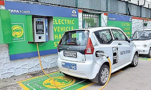 IIT-IVP सेमीकंडक्टर ने ई-वाहनों के लिए समाधान विकसित करने के लिए हाथ मिलाया
