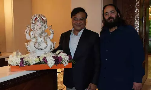 Assam के मुख्यमंत्री ने मुकेश अंबानी और अनंत अंबानी के साथ उद्योग 4.0 के भविष्य पर चर्चा की