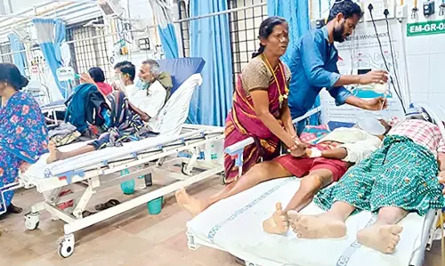 Andhra: रुइया अस्पताल के आपातकालीन विभाग पर बोझ काफी बढ़ गया