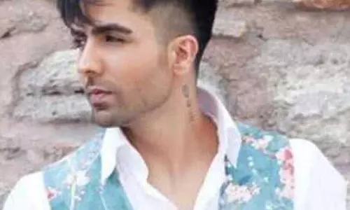Punjabi Singer हार्डी संधू को चंडीगढ़ पुलिस ने हिरासत में लिया Punjabi Singer हार्डी संधू को चंडीगढ़ पुलिस ने हिरासत में लिया