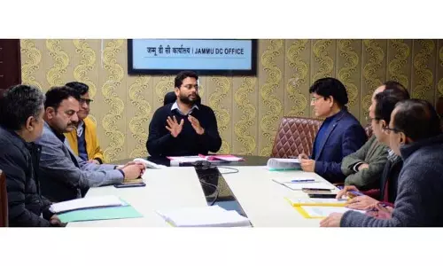 DC जम्मू ने भूजल संरक्षण के लिए संतुलित सिंचाई दृष्टिकोण अपनाने का आह्वान किया