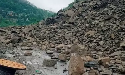 China के सिचुआन में भूस्खलन के बाद 29 लोग लापता China के सिचुआन में भूस्खलन के बाद 29 लोग लापता