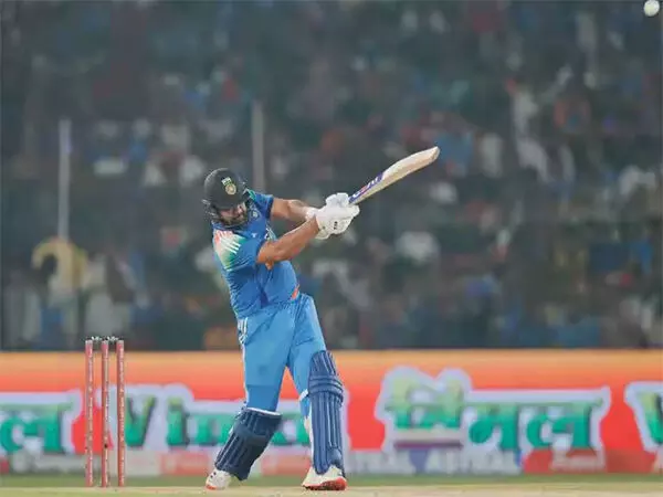 रोहित शर्मा ODI में सबसे ज्यादा रन बनाने वाले टॉप 10 खिलाड़ियों की सूची में शामिल, सचिन को पछाड़ा