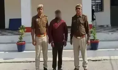 Ghazipur: पुलिस ने पाप प्रायश्चित केंद्र के सोशल मीडिया मैनेजर को गिरफ्तार किया