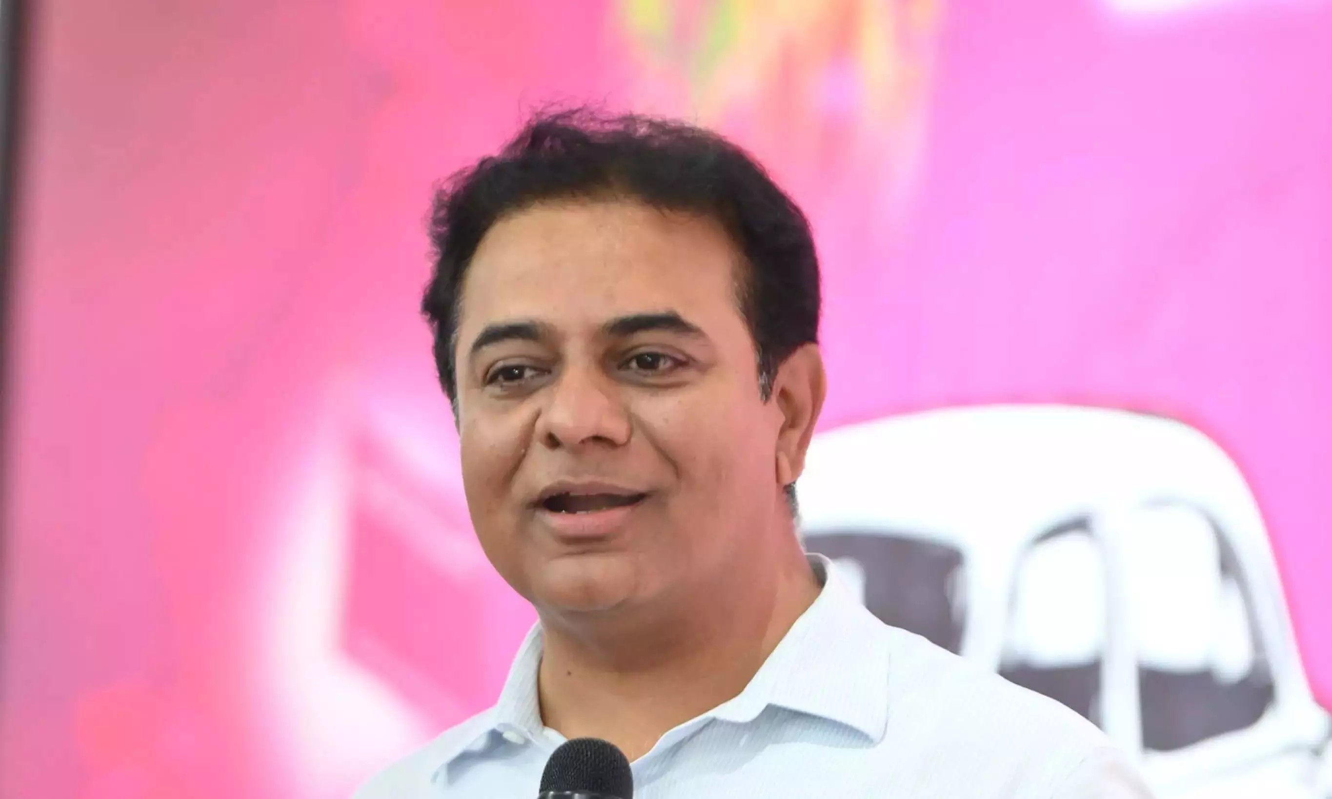 KTR ने जातियों के पुनर्सर्वेक्षण की मांग की