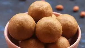 Peanut Sesame Laddu आसान रेसिपी