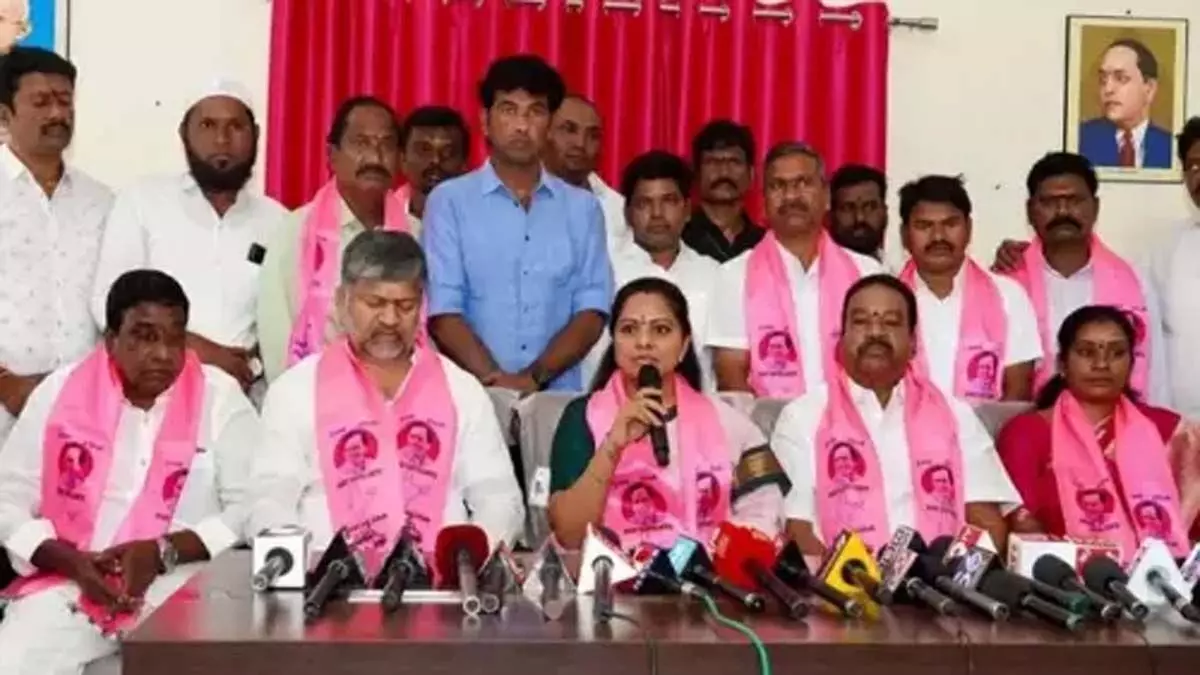 KCR का शासन आईफोन जैसा था, रेवंत का शासन चीनी फोन जैसा