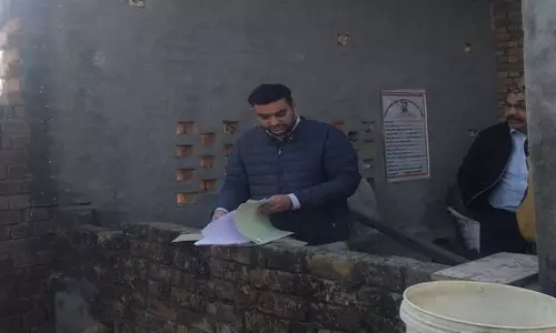 Haryana: अधिकारी ने रोहतक के गांवों में विकास कार्यों का निरीक्षण किया