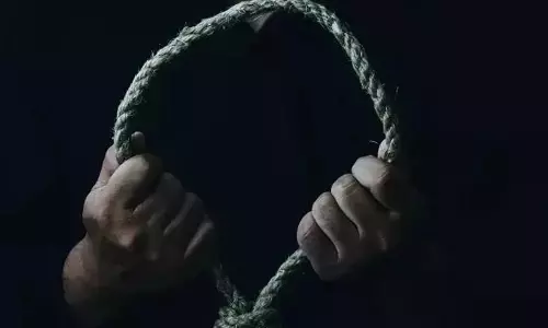 दो महिलाओं पर FIR, एक महिला ने खत्म की जिंदगी, जानें क्या हुआ था