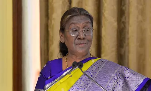 राष्ट्रपति मुर्मू आज महाकुंभ का दौरा करेंगे, त्रिवेणी संगम पर पवित्र स्नान करेंगे