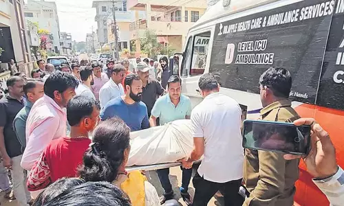 Karnataka: कुंभ मेला दुर्घटना में मारे गए चार लोगों के शव पहुंचे