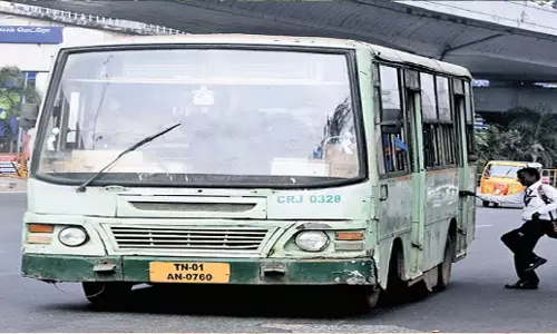 Tamil Nadu: तमिलनाडु में 1,469 मार्गों पर चलेंगी मिनी बसें Tamil Nadu: तमिलनाडु में 1,469 मार्गों पर चलेंगी मिनी बसें
