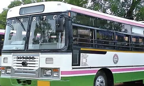 Telangana: आरटीसी मजदूर यूनियन श्रम आयुक्त से मुलाकात करेगी