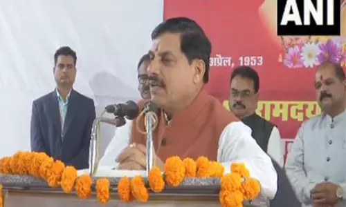 MP CM ने दिवंगत भाजपा नेता रामदयाल प्रजापति को श्रद्धांजलि दी MP CM ने दिवंगत भाजपा नेता रामदयाल प्रजापति को श्रद्धांजलि दी