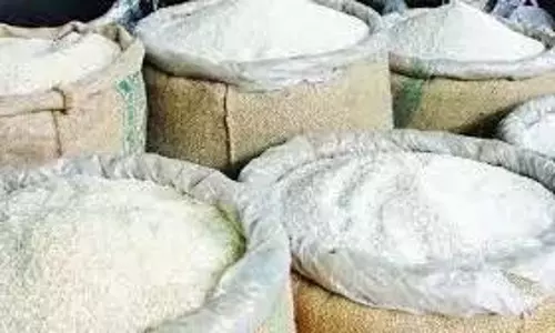 निर्मल पुलिस ने PDS चावल को ‘अच्छी गुणवत्ता’ बताकर रीसाइकिल करने वाले रैकेट का भंडाफोड़ किया निर्मल पुलिस ने PDS चावल को ‘अच्छी गुणवत्ता’ बताकर रीसाइकिल करने वाले रैकेट का भंडाफोड़ किया