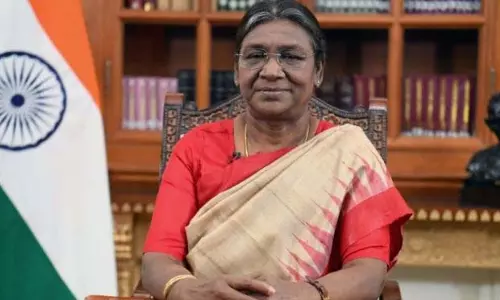 राष्ट्रपति मुर्मू सोमवार को संगम में पवित्र डुबकी लगाएंगे