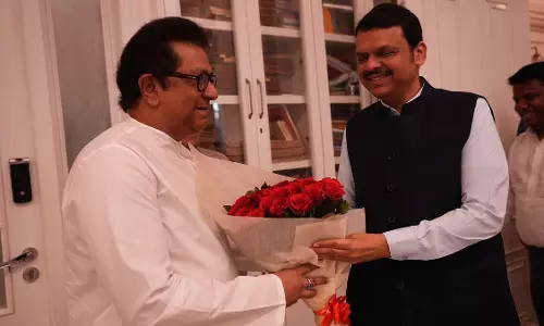 Maharashtra: बीएमसी चुनाव से पहले सीएम दादर के शिवतीर्थ में राज ठाकरे से मिलने पहुंचे