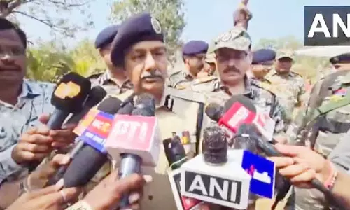 डीजीपी अरुण देव गौतम ने शहीद जवानों को दी श्रद्धांजलि