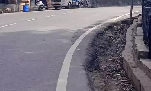 Nahan में फुटपाथों की कमी से पैदल यात्रियों की सुरक्षा को खतरा Nahan में फुटपाथों की कमी से पैदल यात्रियों की सुरक्षा को खतरा
