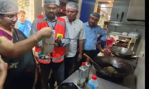 Rajendra Nagar में रेस्तरां खाद्य सुरक्षा उल्लंघन के लिए पकड़े गए Rajendra Nagar में रेस्तरां खाद्य सुरक्षा उल्लंघन के लिए पकड़े गए