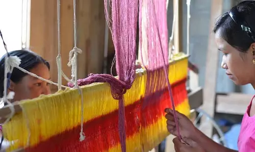 Meghalaya के बुनकर परंपरा और सशक्तिकरण की विरासत बुन रहे
