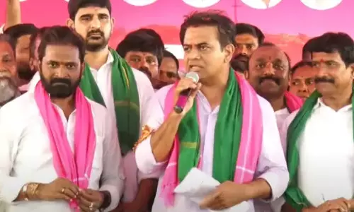 कोडंगल में एक साल से चल रहा है कुरुक्षेत्र युद्ध: KTR कोडंगल में एक साल से चल रहा है कुरुक्षेत्र युद्ध: KTR