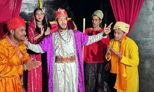 Jammu: नटरंग मंच पर नाटक यमराज का निमंत्रण
