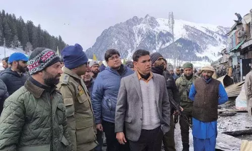 Sonamarg में भीषण आग लगने से 40 दुकानें क्षतिग्रस्त होने के बाद अग्निशमन केंद्र स्थापित
