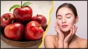 Apple Face Pack: चमकती त्वचा के लिए सेब से बनाएं अलग-अलग तरह के फेस पैक