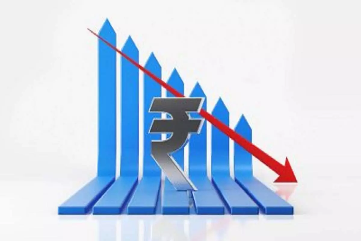 88 के स्तर के करीब पहुंचने के बाद रुपया डॉलर के मुकाबले 87.50 पर बंद हुआ 88 के स्तर के करीब पहुंचने के बाद रुपया डॉलर के मुकाबले 87.50 पर बंद हुआ