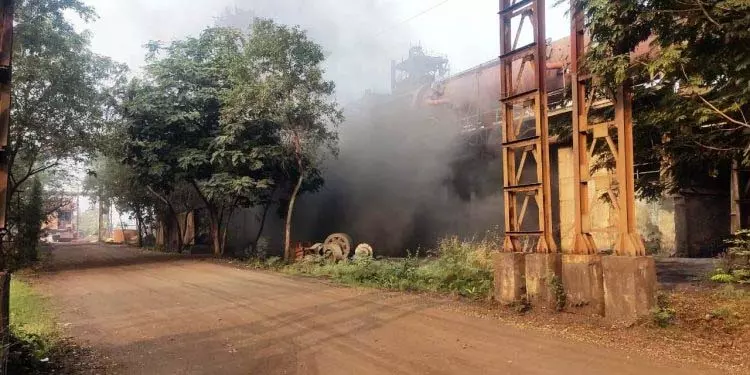 ओडिशा के बरगढ़ में चावल मिलें प्रदूषण मानदंडों का ‘उल्लंघन’ कर रही ओडिशा के बरगढ़ में चावल मिलें प्रदूषण मानदंडों का ‘उल्लंघन’ कर रही