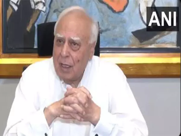 भारत ब्लॉक को बैठकर काम करने की ज़रूरत है: Kapil Sibal