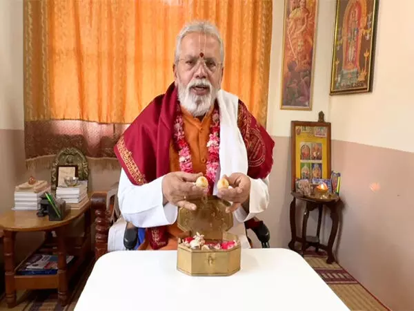 Priest ने सोमनाथ मंदिर के प्राचीन शिवलिंग के टुकड़े होने का दावा किया, पुनः स्थापना की मांग की