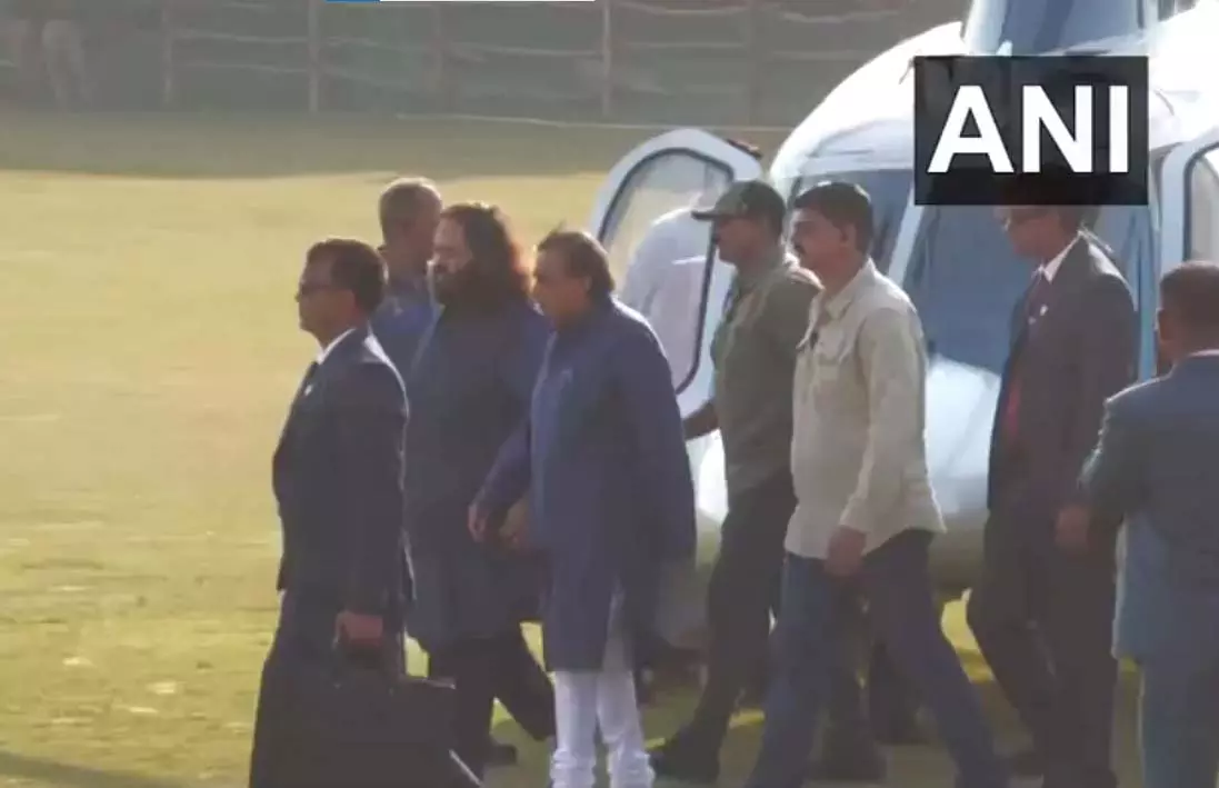 BIG BREAKING: मुकेश-अनंत अंबानी महाकुंभ पहुंचे BIG BREAKING: मुकेश-अनंत अंबानी महाकुंभ पहुंचे