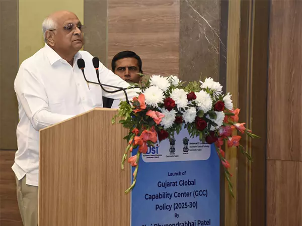 गुजरात के CM भूपेन्द्र पटेल ने गुजरात वैश्विक क्षमता केंद्र नीति 2025-30 लॉन्च की गुजरात के CM भूपेन्द्र पटेल ने गुजरात वैश्विक क्षमता केंद्र नीति 2025-30 लॉन्च की