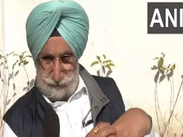 Kejriwal की पंजाब विधायकों के साथ बैठक पर कांग्रेस ने कटाक्ष किया Kejriwal की पंजाब विधायकों के साथ बैठक पर कांग्रेस ने कटाक्ष किया
