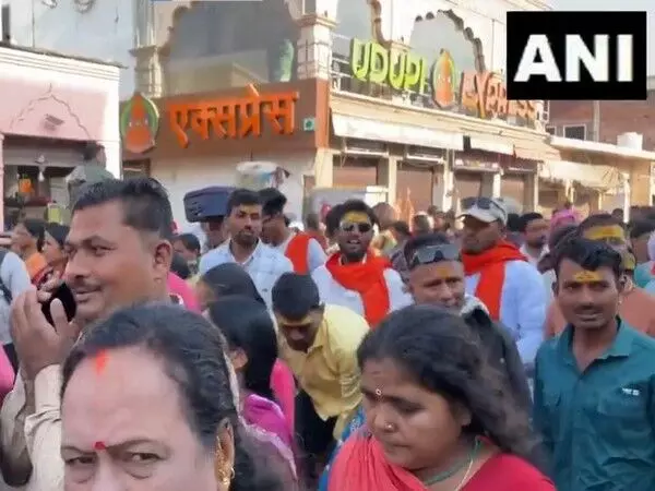 महाकुंभ स्नान के बाद Ayodhya में श्री राम मंदिर में श्रद्धालुओं का तांता लगा हुआ है