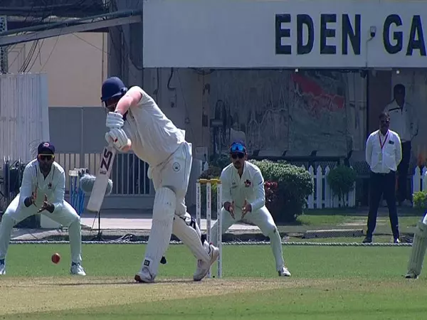 Ranji Trophy: विदर्भ, गुजरात, मुंबई ने शानदार जीत के साथ सेमीफाइनल में पहुंचकर खिताब के लिए संघर्ष जारी रखा Ranji Trophy: विदर्भ, गुजरात, मुंबई ने शानदार जीत के साथ सेमीफाइनल में पहुंचकर खिताब के लिए संघर्ष जारी रखा