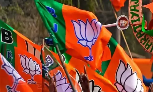 Belgaum: नगर निगम के दो भाजपा सदस्यों की सदस्यता कमिश्नर ने रद्द की Belgaum: नगर निगम के दो भाजपा सदस्यों की सदस्यता कमिश्नर ने रद्द की
