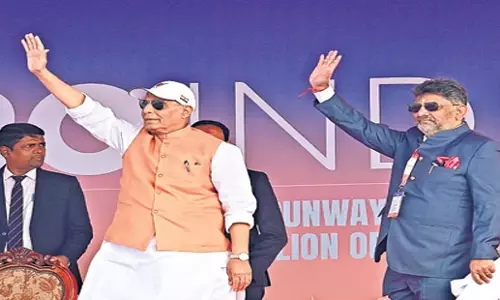 Karnataka: विमान निर्माताओं को प्रोत्साहन दें: शिवकुमार ने राजनाथ से किया आग्रह