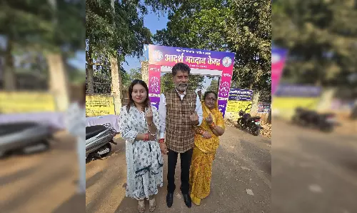 छत्तीसगढ़ भाजपा अध्यक्ष किरणदेव सिंह ने किया मतदान छत्तीसगढ़ भाजपा अध्यक्ष किरणदेव सिंह ने किया मतदान