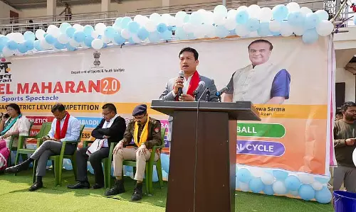 Assam : दिमा हसाओ सीईएम देबोलाल गोरलोसा ने हाफलोंग में खेल महरान 2.0 का उद्घाटन Assam : दिमा हसाओ सीईएम देबोलाल गोरलोसा ने हाफलोंग में खेल महरान 2.0 का उद्घाटन