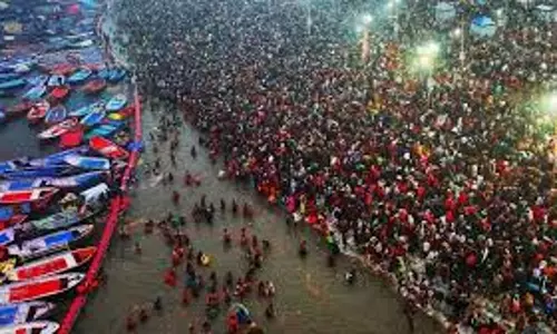 Prayagraj: महाकुम्भ 2025 से संबंधित भ्रामक पोस्ट और अफवाहें फैलाने पर सख्त कार्रवाई का निर्देश Prayagraj: महाकुम्भ 2025 से संबंधित भ्रामक पोस्ट और अफवाहें फैलाने पर सख्त कार्रवाई का निर्देश