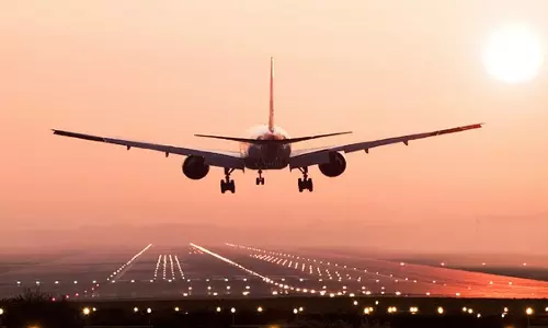 Chennai हवाई अड्डे के दूसरे रनवे में बाधा डालने वाली इमारतों को ध्वस्त करने की कार्रवाई Chennai हवाई अड्डे के दूसरे रनवे में बाधा डालने वाली इमारतों को ध्वस्त करने की कार्रवाई