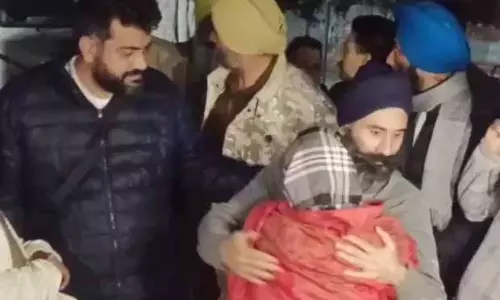 NAPM ने निर्वासित भारतीयों के साथ अमेरिका के व्यवहार की निंदा की